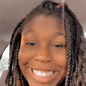 Meet your Posher, Lexi